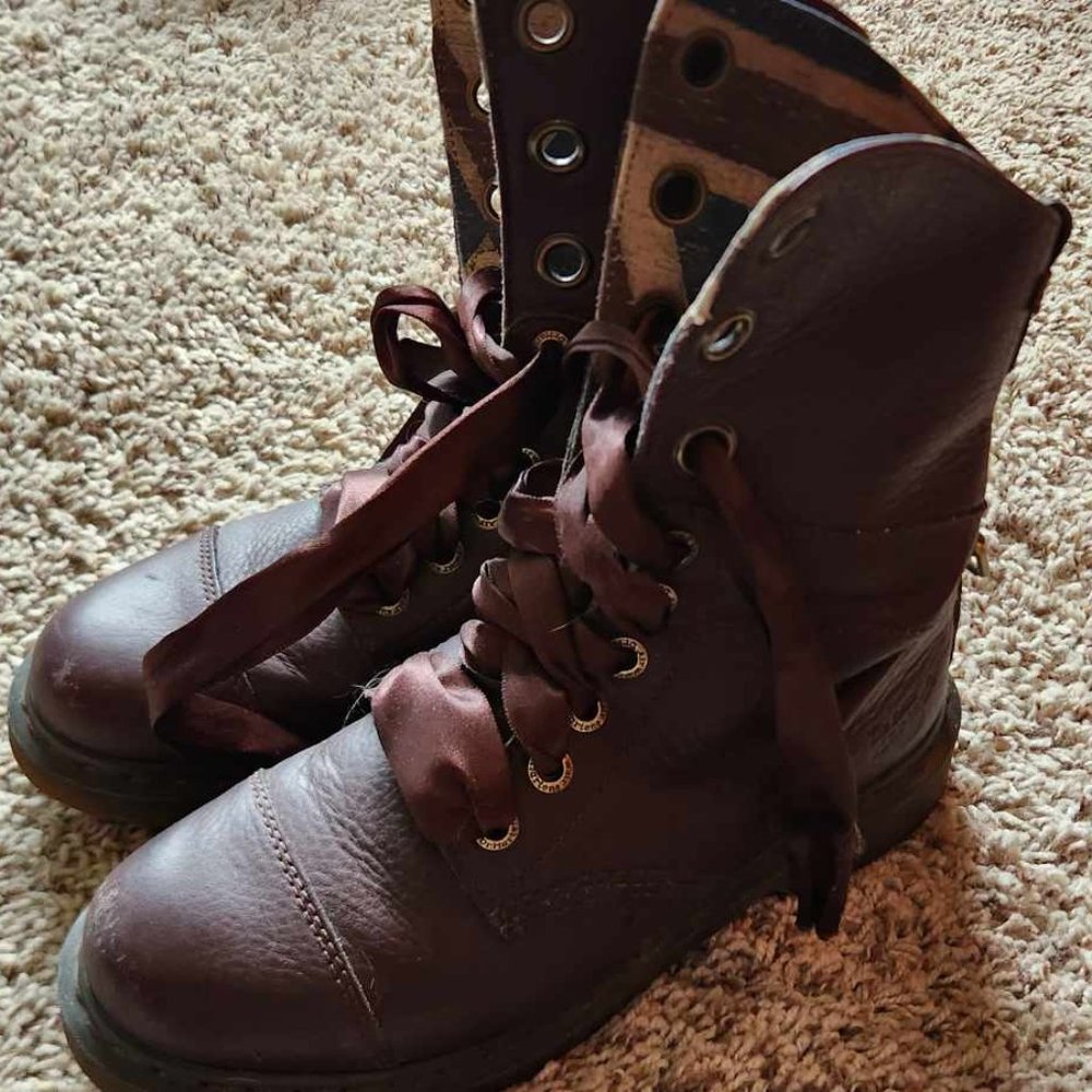 Dr Marten’s Elk Aimilie Oxblood Elk